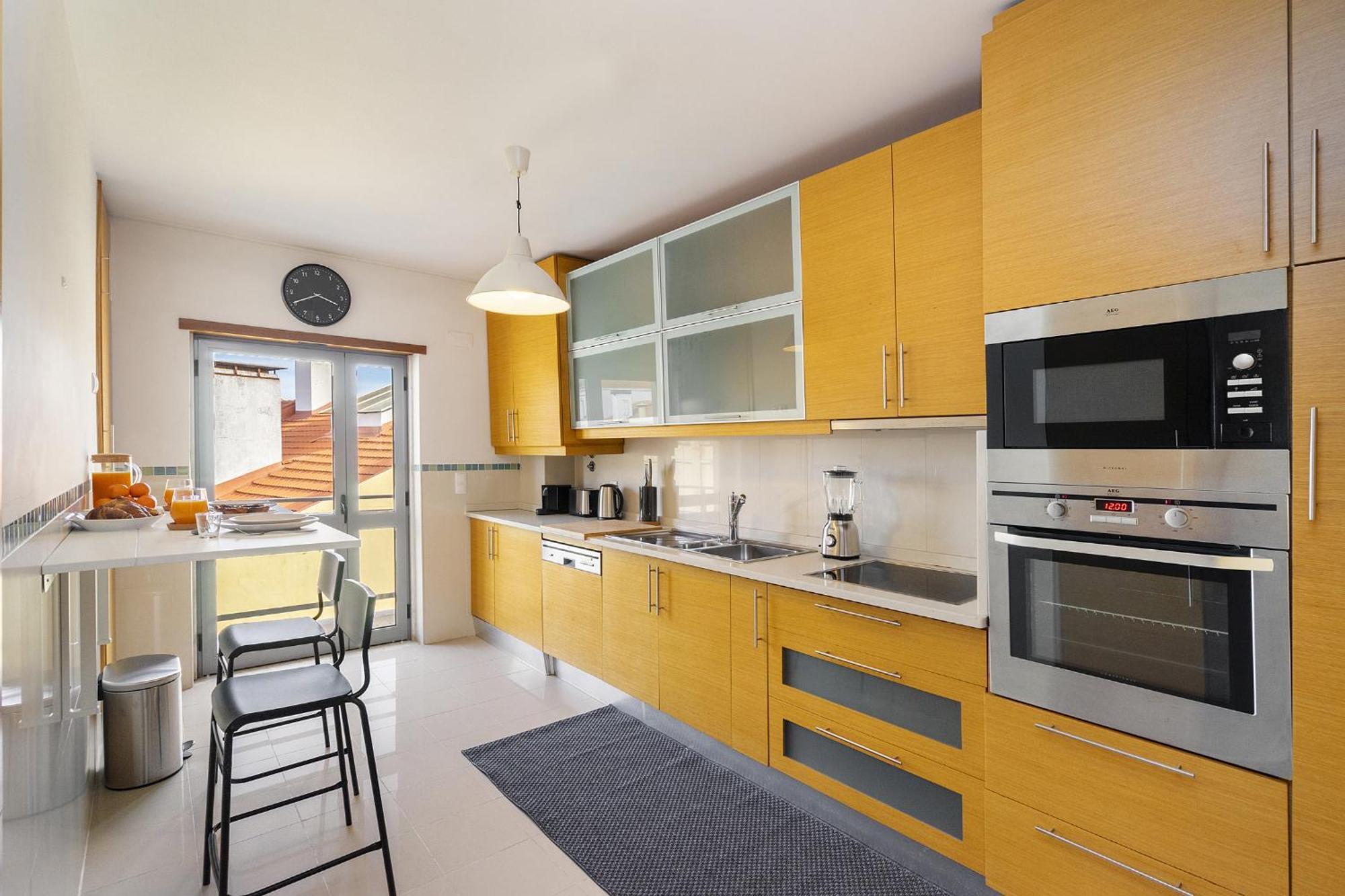 Appartement Whome Charming Urban Retreat With Skyline Views Lissabon