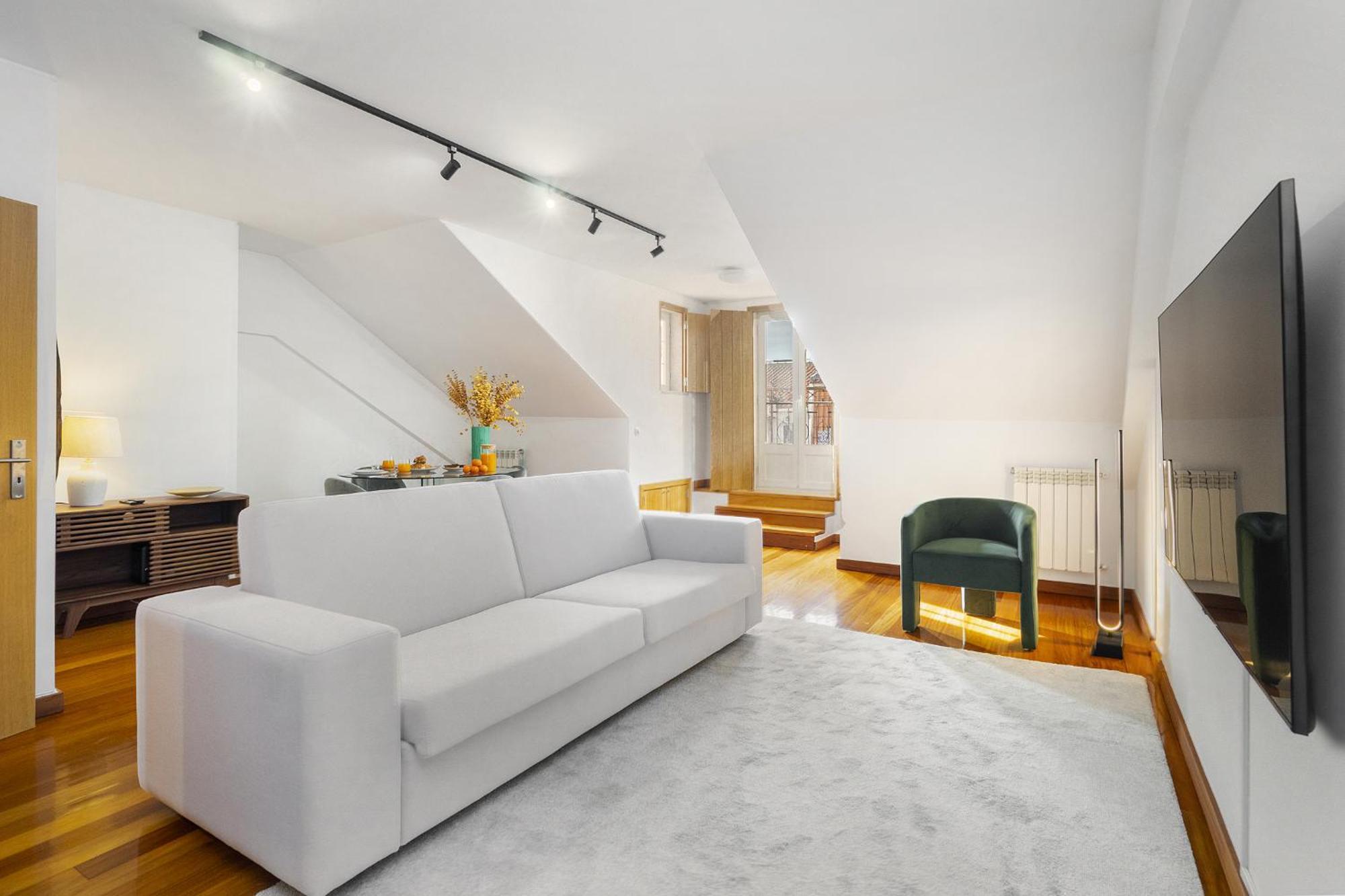 Whome Charming Urban Retreat With Skyline Views Apartment *